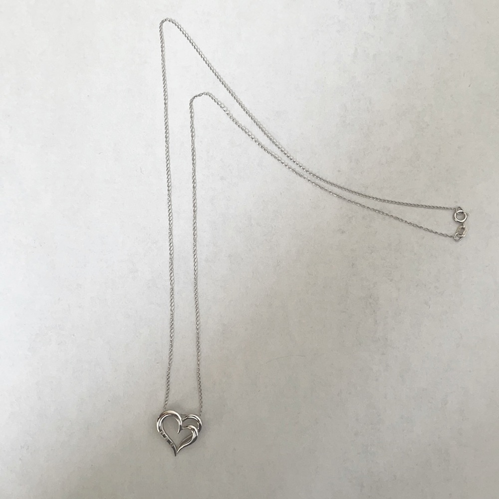 DIAMOND HEART NECKLACE